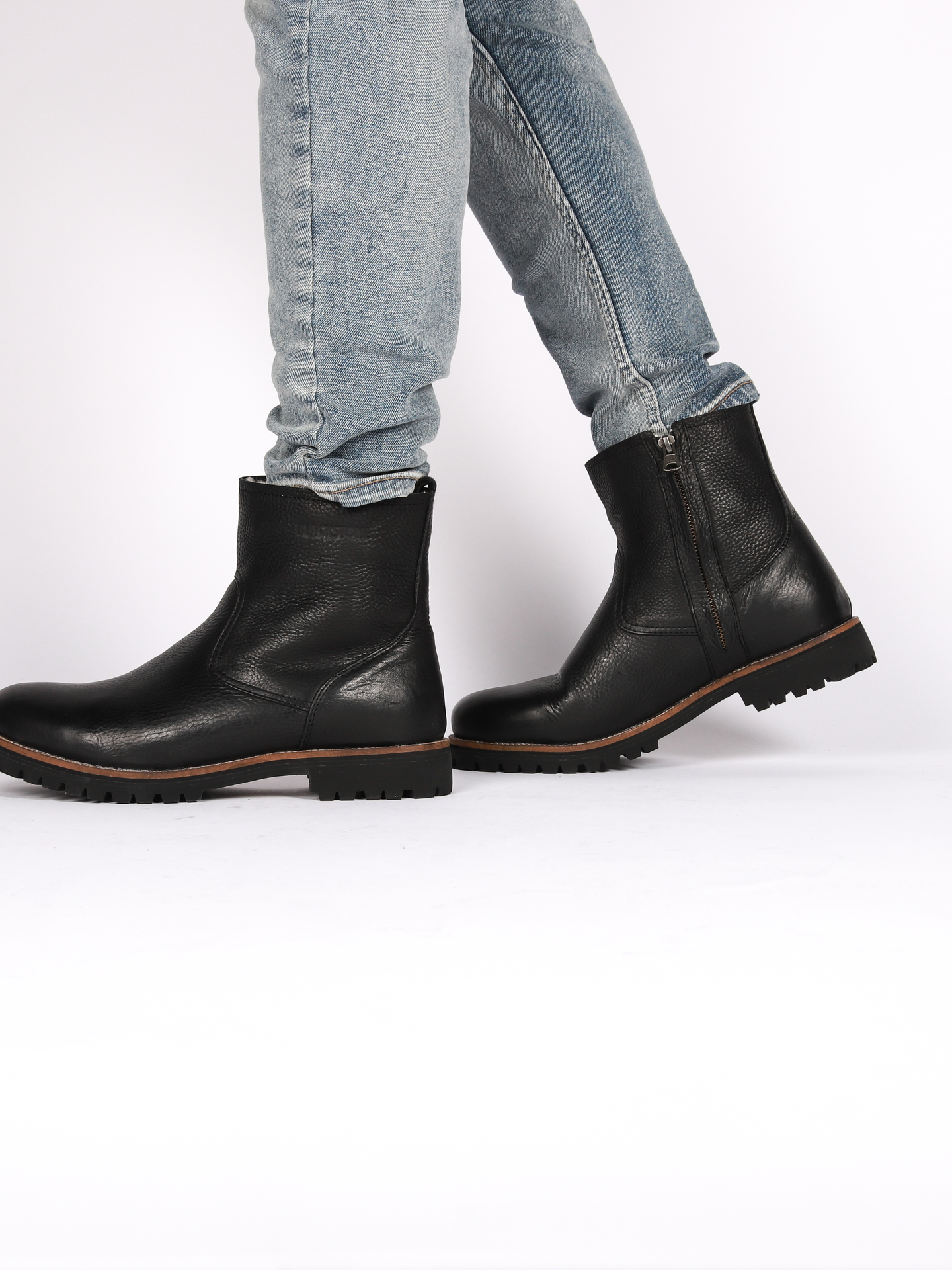 OM63.BLK_beenfotografie_4.ed92bd50_1746795520_2689