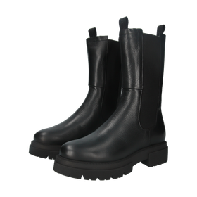 UL88.BLK_packshot_3.43aa3a91