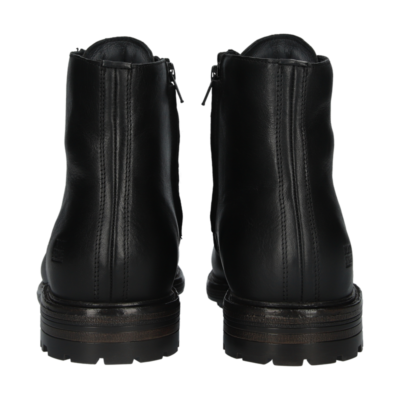 UG21.BLK_packshot_4.120f8d32