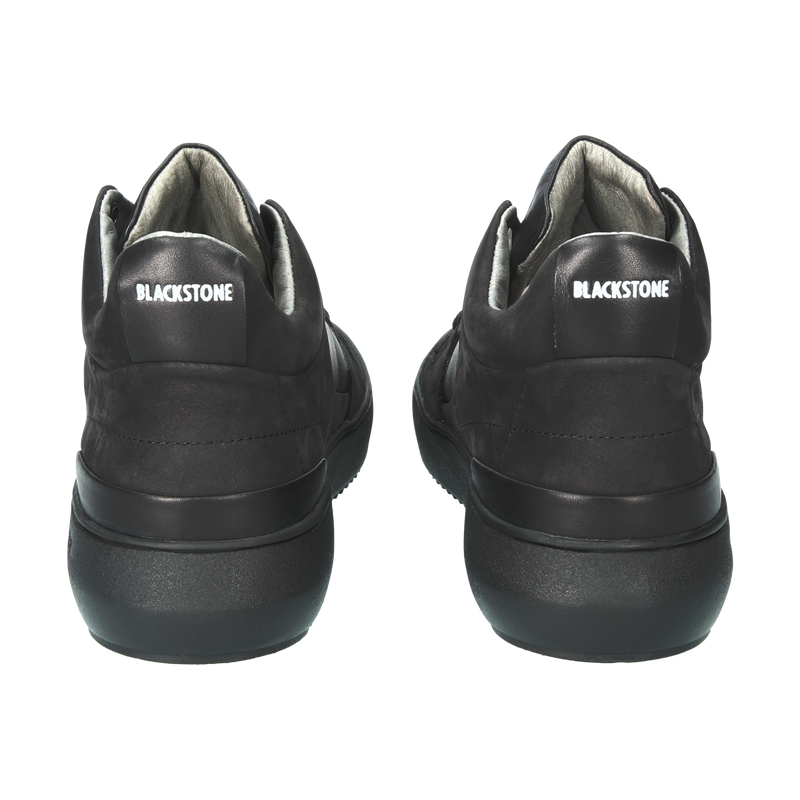 YG18.BLK_packshot_4.d00d8939