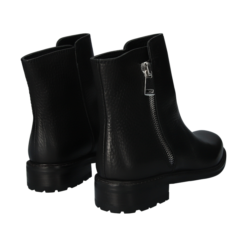 QL04.BLK_packshot_5.01bfed23