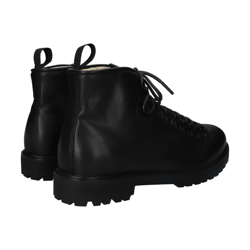 UG44.BLK_packshot_5.20229567