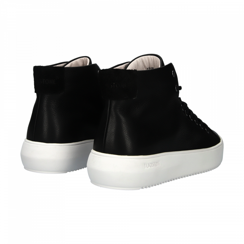 YG08.BLK_packshot_5.e95430dc