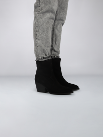 ZL91.BLK_beenfotografie_2.35e7db76_1703752385_8168