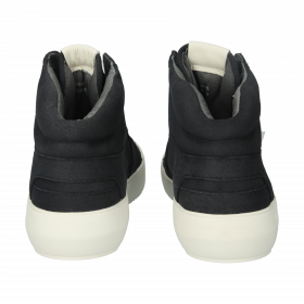 YG01.BLK_packshot_4.79cf2e7f