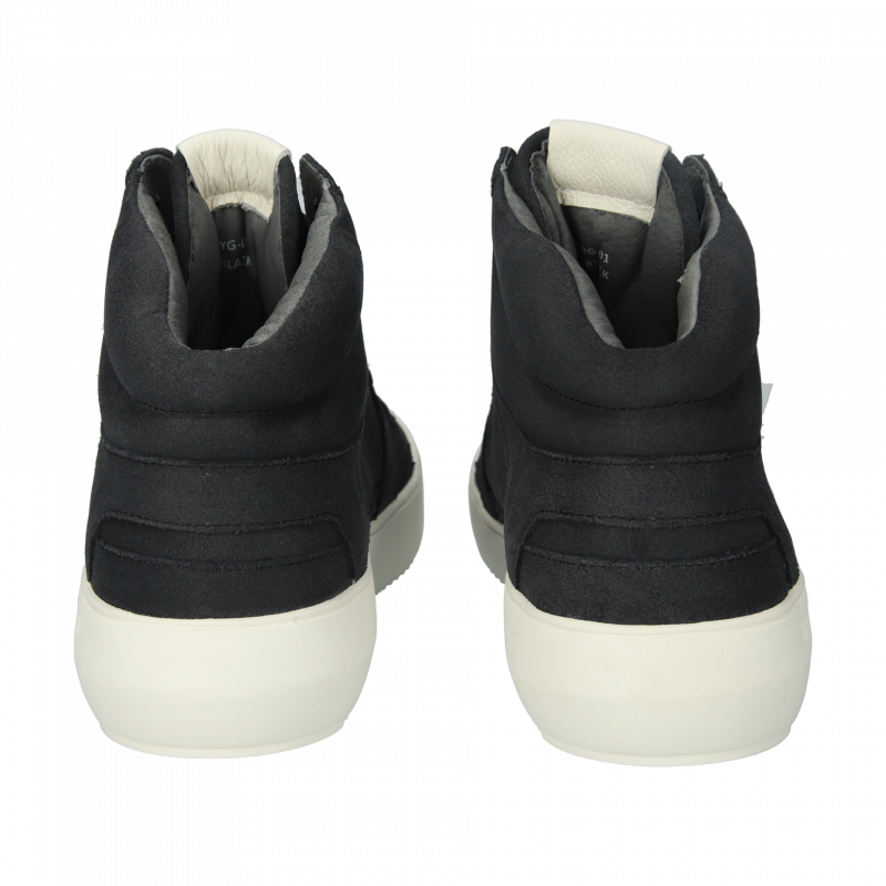 YG01.BLK_packshot_4.79cf2e7f