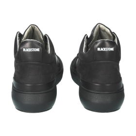 YG18.BLK_packshot_4.d00d8939