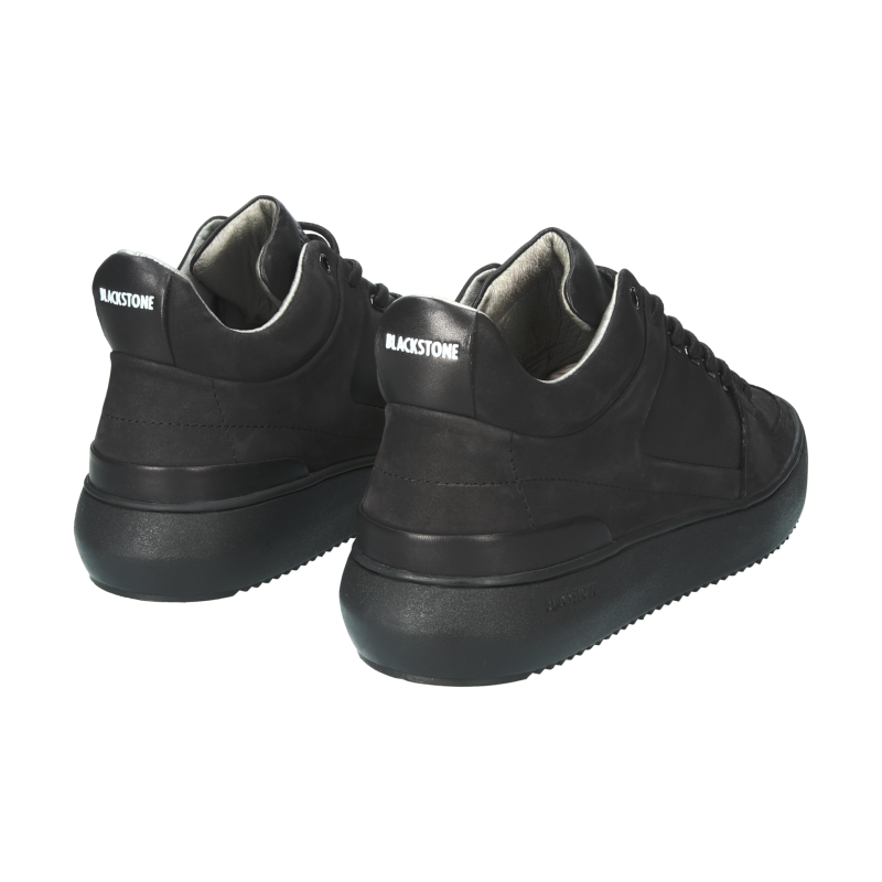 YG18.BLK_packshot_5.856d79d3