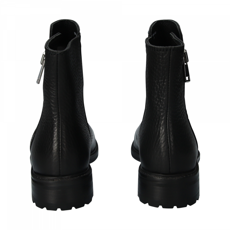 QL04.BLK_packshot_4.41e2b5fd