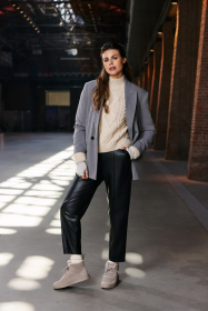 websize_CL257TEAK_0753_Blackstone_AW24.40a2b019_1728479807_18024