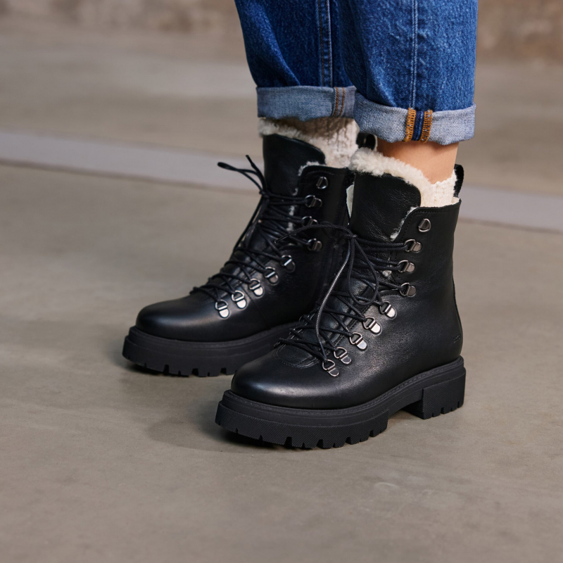 IDA AL467 Black Boots Blackstonefootwear