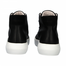 YG08.BLK_packshot_4.07505246