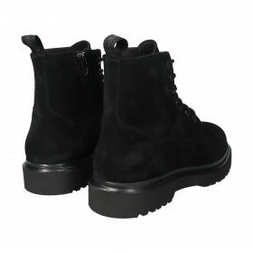 YG32.BLK_packshot_5.b57c9db9