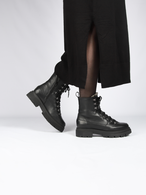 Blackstone LILJA AL411 Black Boots