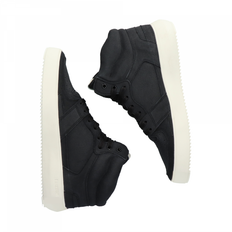 YG01.BLK_packshot_6.a3dc6abe