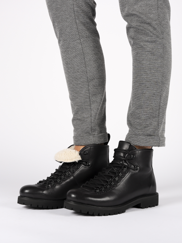 Blackstone UG44 UG44 Black Boots