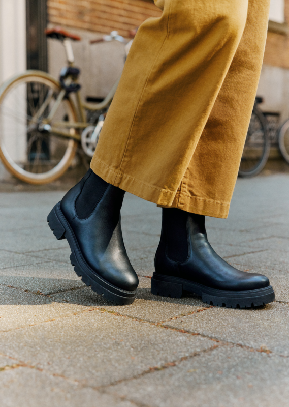 Blackstone SMILLA MID AL412 Black Chelsea boots