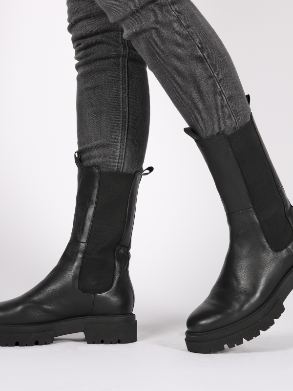 Blackstone Smilla High UL93 Black Chelsea boots